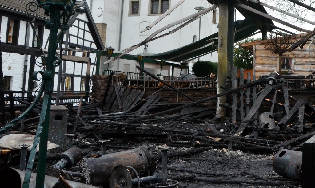 Feuer 3 Zum Treppchen Koeln Rodenkirchen Kirchstr Steinstr P462.JPG - Miklos Laubert